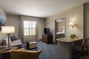 هتل Homewood Suites By Hilton Lubbock
