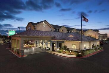 هتل Homewood Suites By Hilton Lubbock