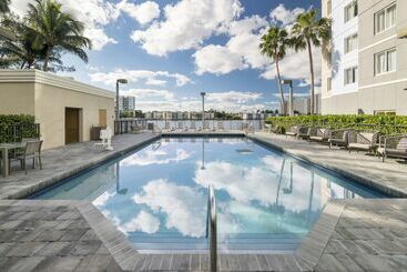 هتل Homewood Suites By Hilton Miami Airport/blue Lagoon