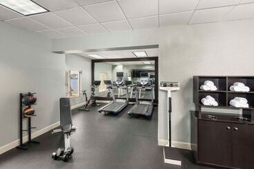 هتل Homewood Suites By Hilton Miami Airport/blue Lagoon