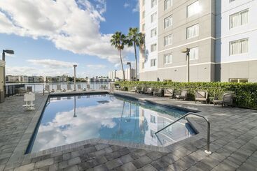 هتل Homewood Suites By Hilton Miami Airport/blue Lagoon