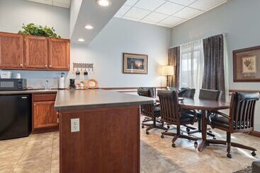 هتل Elevation Inn & Suites, Trademark Collection By Wyndham