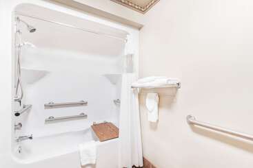 هتل Elevation Inn & Suites, Trademark Collection By Wyndham