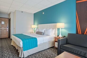 هتل Elevation Inn & Suites, Trademark Collection By Wyndham