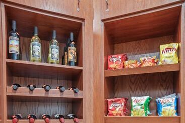هتل Elevation Inn & Suites, Trademark Collection By Wyndham