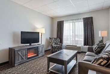 هتل Elevation Inn & Suites, Trademark Collection By Wyndham