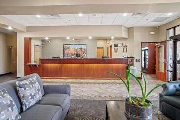 هتل Elevation Inn & Suites, Trademark Collection By Wyndham