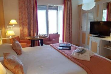 هتل Hôtel L  Estelle En Camargue