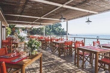 هتل Hôtel Le Bailli De Suffren