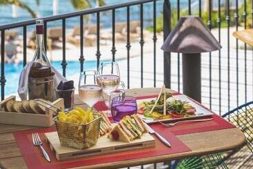 هتل Hôtel Le Bailli De Suffren