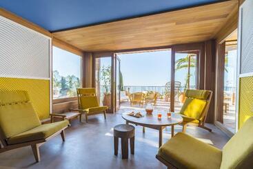 هتل Hôtel Le Bailli De Suffren