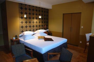 ホテル Hôtel Lecoq Gadby, The Originals Relais