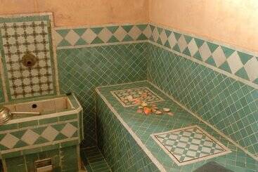 ホテル Hôtel Lecoq Gadby, The Originals Relais
