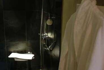 ホテル Hôtel Lecoq Gadby, The Originals Relais