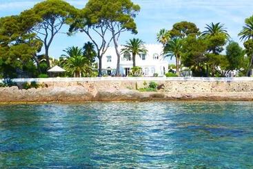 هتل La Villa Mauresque