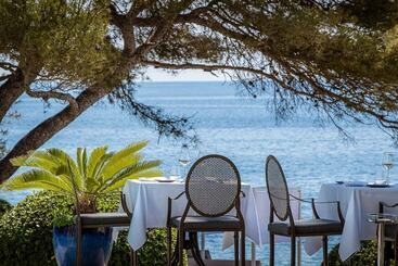 هتل La Villa Mauresque