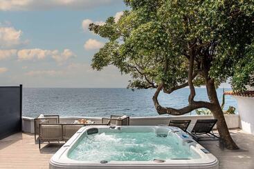 هتل La Villa Mauresque
