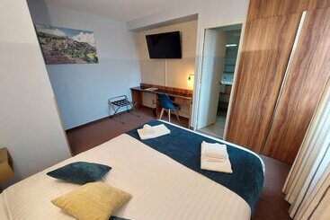 هتل Logis Hôtels Hôtel Et Restaurant Le Lion D Or