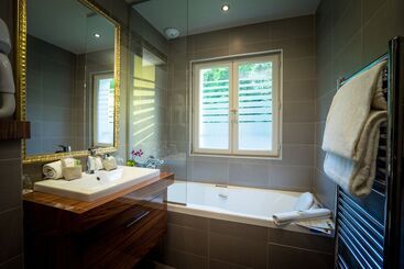 Les Tresoms Lake And Spa Resort - Annecy
