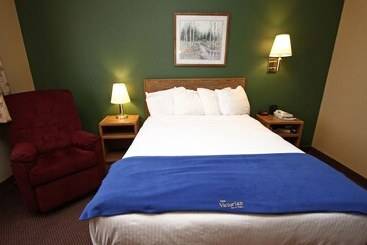 בית מלון כפרי New Victorian Inn & Suites Kearney