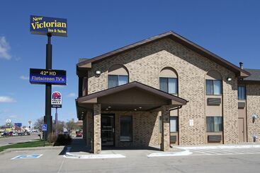 בית מלון כפרי New Victorian Inn & Suites Kearney