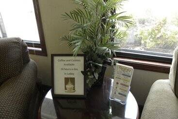 בית מלון כפרי New Victorian Inn & Suites Kearney