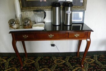 בית מלון כפרי New Victorian Inn & Suites Kearney