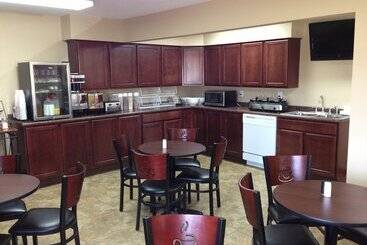 בית מלון כפרי New Victorian Inn & Suites Kearney