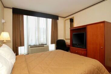 Crescent Hotel Long Island City