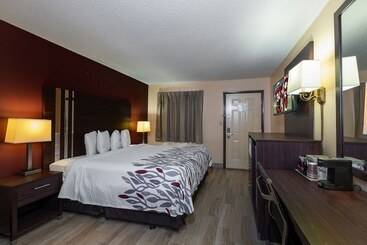 Отель Red Roof Inn Valdosta  University