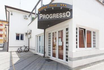 هتل & Residence Progresso
