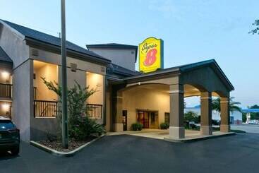 هتل Super 8 By Wyndham Diberville Biloxi Area