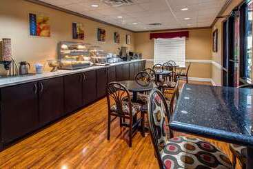 Surestay Plus Hotel By Best Western Alvin