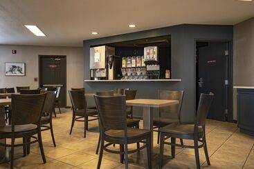 هتل Whitewater Inn