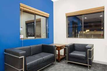 Howard Johnson By Wyndham St. George Hotel & Suites