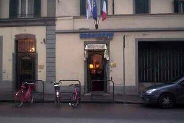 تختخواب و صبحانه Soggiorno Sogna Firenze