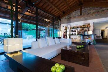 Cdh Hotel Radda