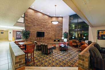 هتل Americinn By Wyndham Omaha