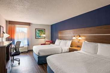 هتل Best Western Plus Lexington Inn