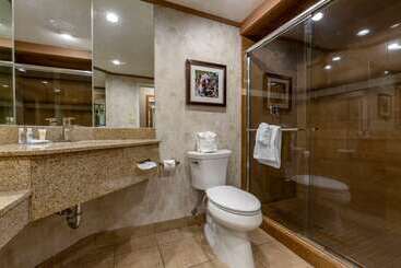 هتل Comfort Inn