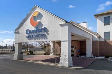 هتل Comfort Inn & Suites