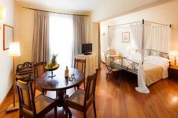 Cosmo Hotel Torri