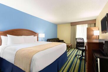هتل Days Inn By Wyndham Fargo