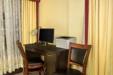 هتل Days Inn By Wyndham Florida City