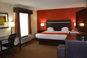 هتل Days Inn By Wyndham Laurel Ms