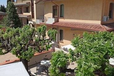 هتل Gardenia Sirmione