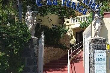 هتل Giardino Delle Ninfe E La Fenice