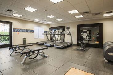 هتل Hampton Inn And Suites Camarillo