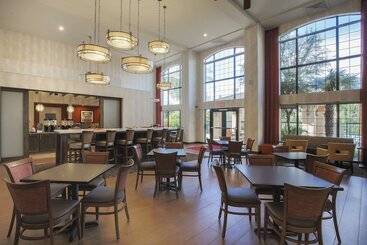 هتل Hampton Inn And Suites Camarillo
