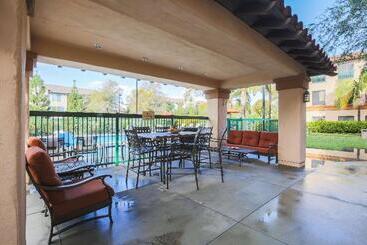 هتل Hampton Inn And Suites Camarillo